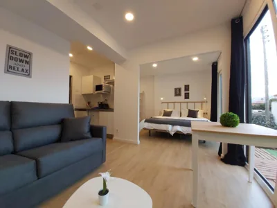 Acero y Piedra Apartamentos con jardín privado — 写真 7