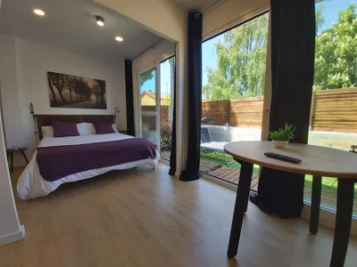 Acero y Piedra Apartamentos con jardín privado — 写真 10