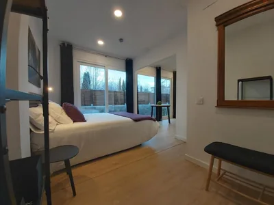 Acero y Piedra Apartamentos con jardín privado — 写真 11