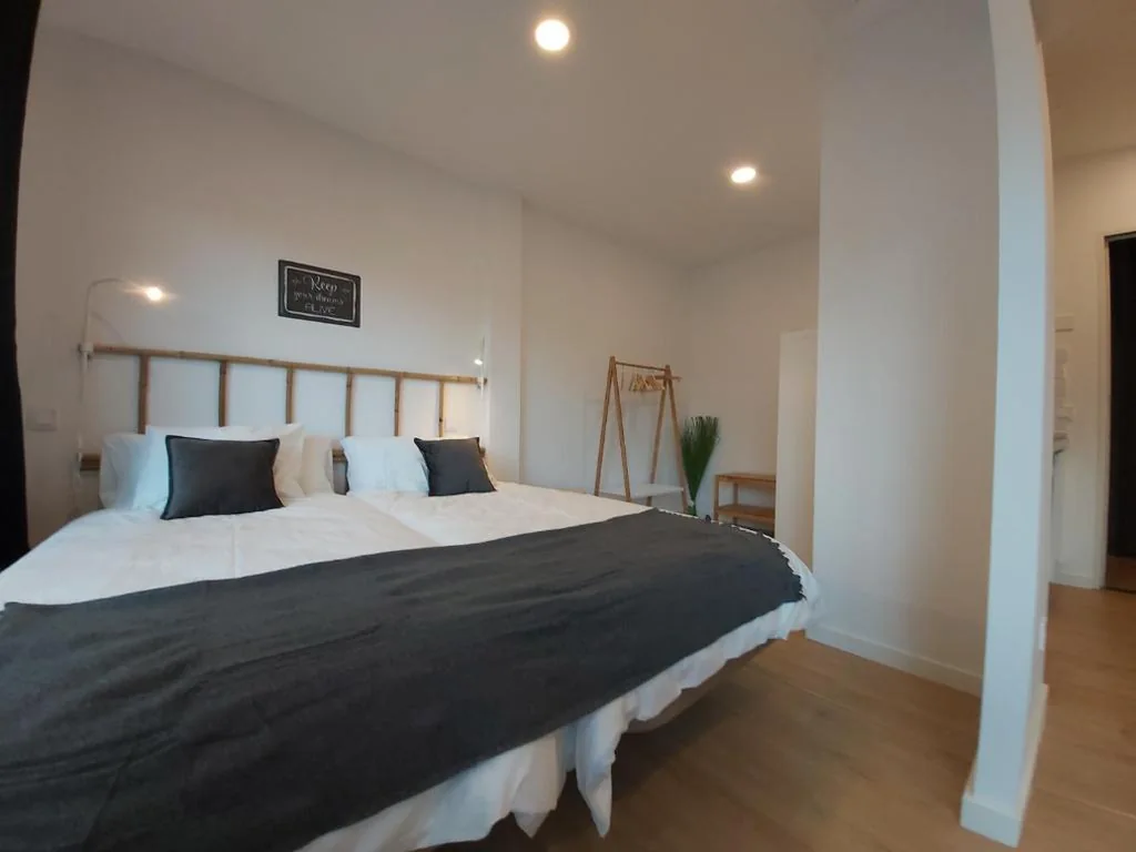 庭の眺めを楽しめるアパートメント — Acero y Piedra Apartamentos con jardín privado