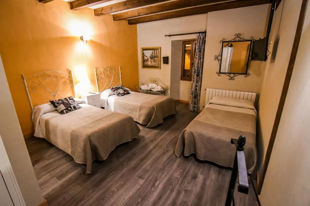 Deluxe tweepersoonskamer - 2 bedden — aCienLeguas