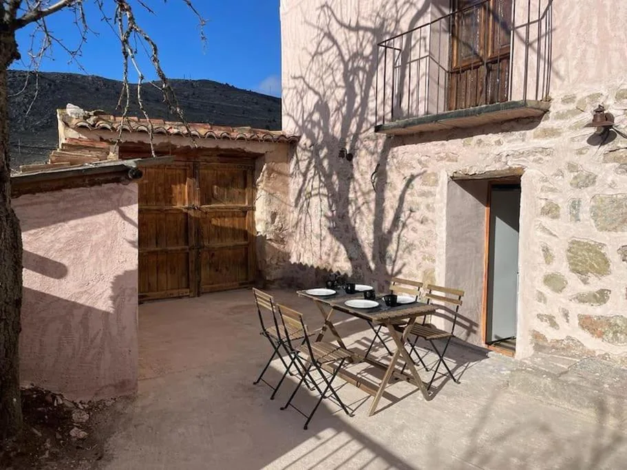 Casa con 2 camere da letto — Acogedora casa con patio-parking