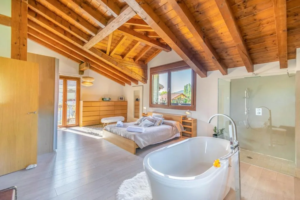 Acogedora casa rural con jardín próxima a Pamplona