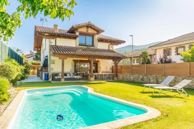 Acogedora casa rural con jardín próxima a Pamplona — foto 3