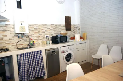 Acogedora casita con barbacoa — 写真 4