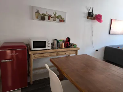 Acogedoras Habitaciones Privadas zona Costera Wifi — Foto 8