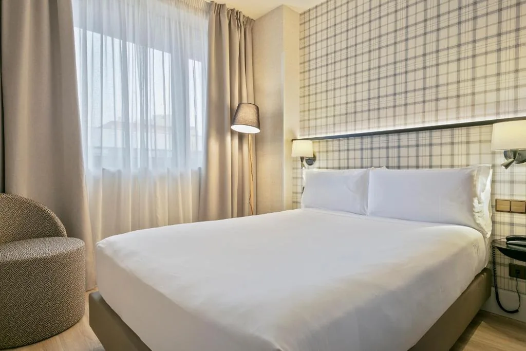 Small Double Room — Acta CITY47
