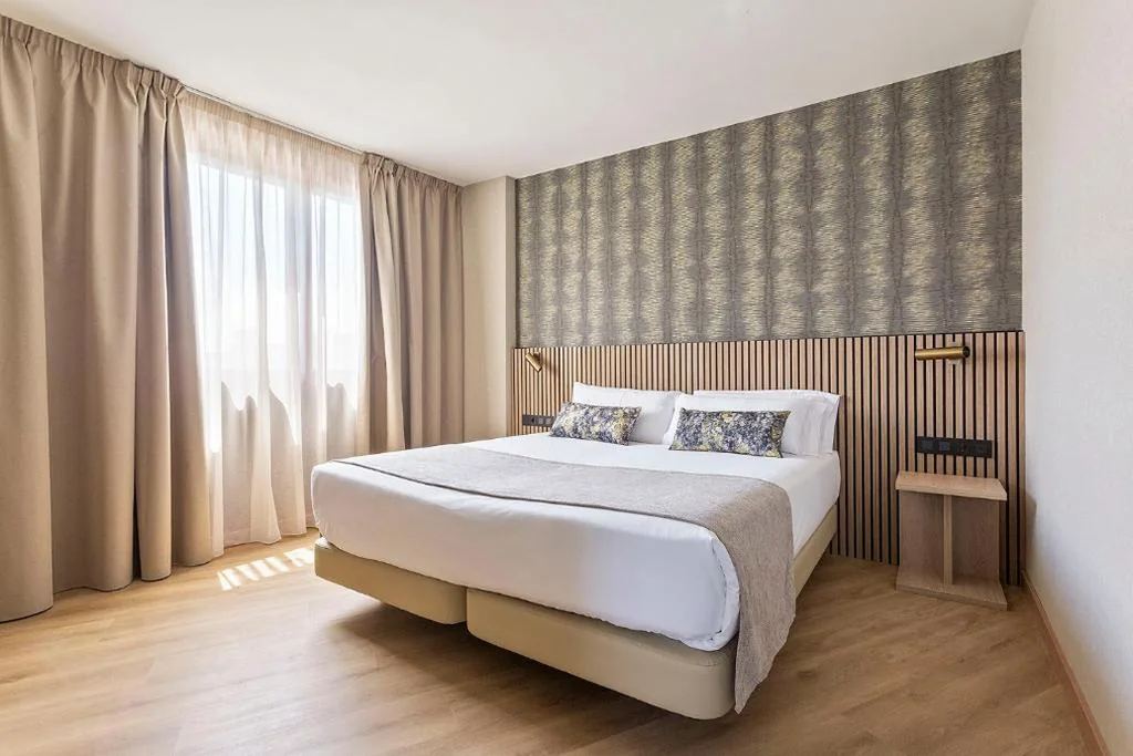 Chambre quadruple — Acta Pirámides