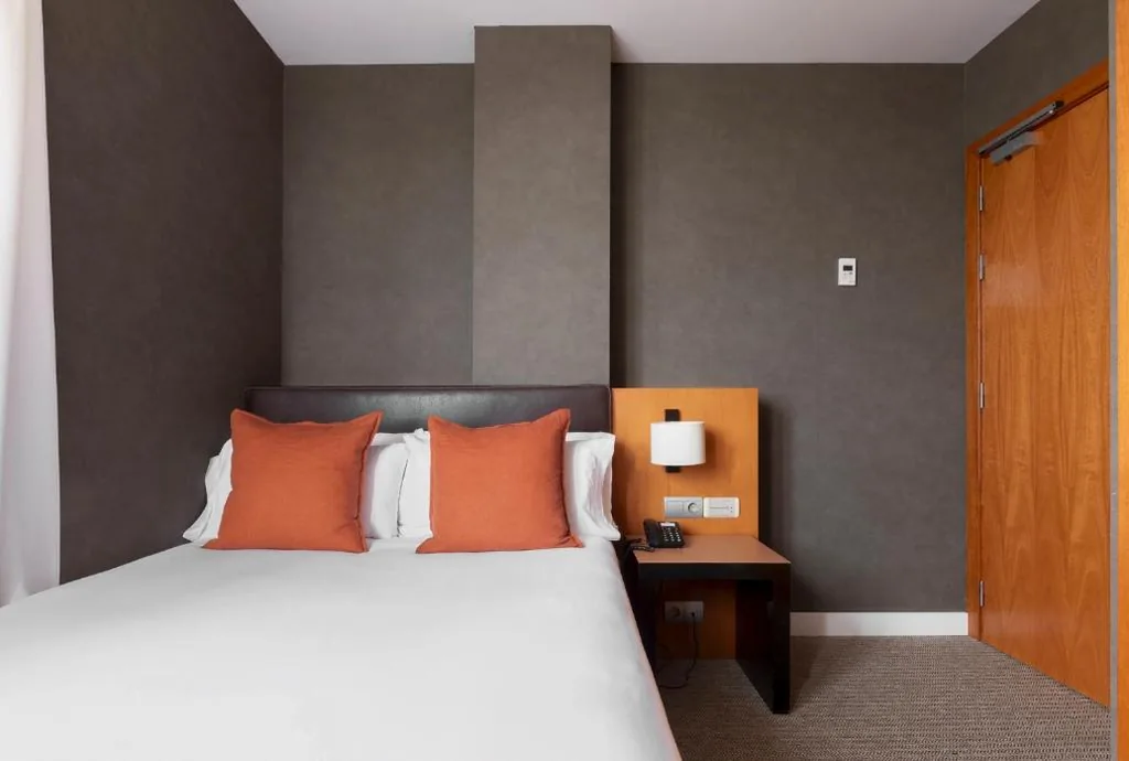 Superior Single Room — Acta Sant Just