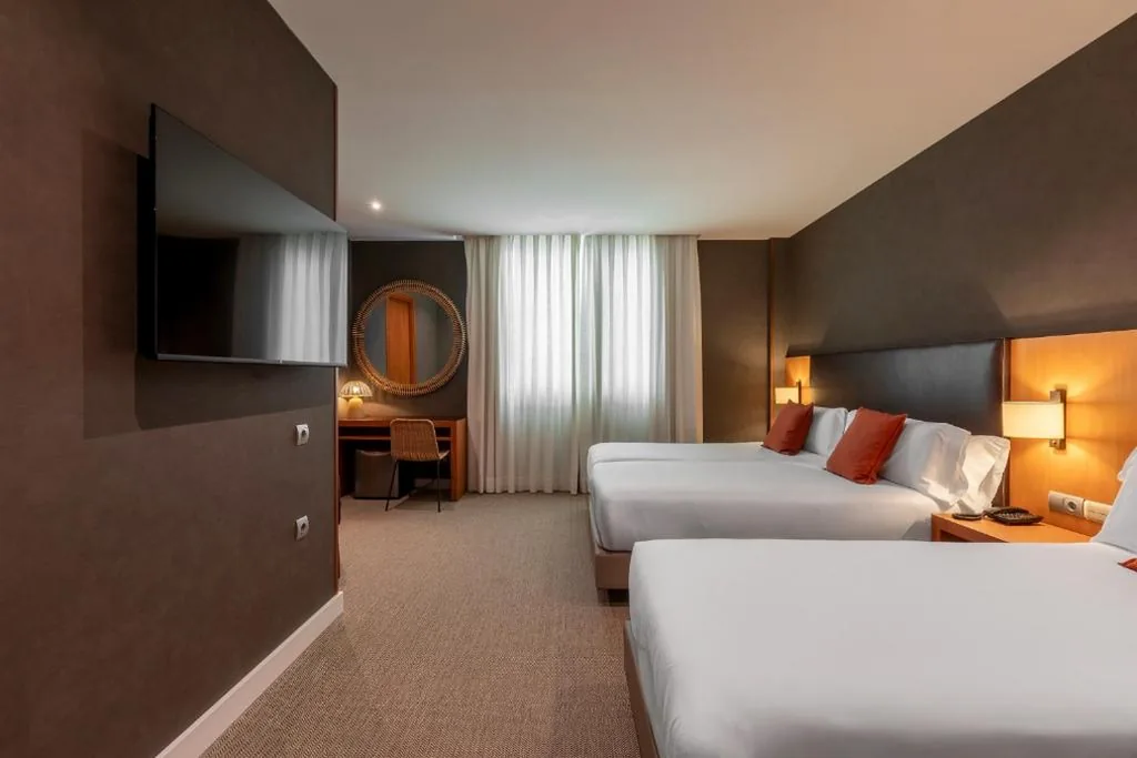 Triple Room — Acta Sant Just