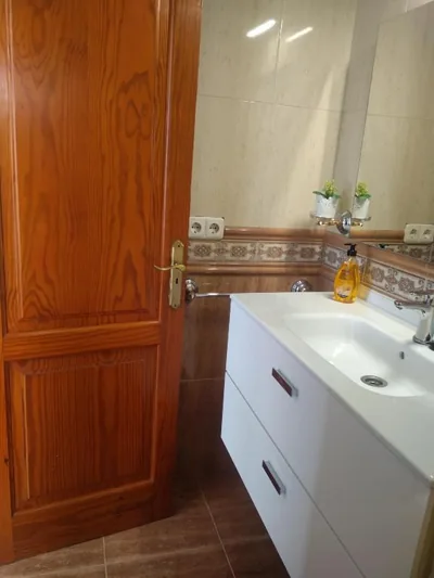 adosado cerca del mar — Foto 8