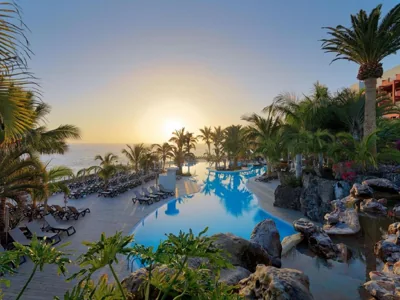 Adrián Hoteles Roca Nivaria — foto 4