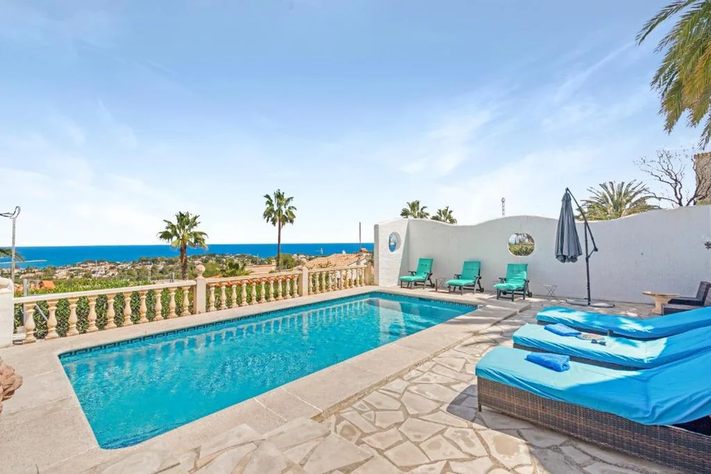 Villa con vistas al mar — Adriana
