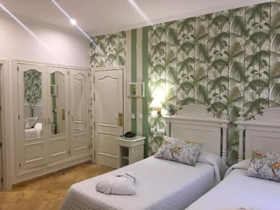 Adriano Boutique Sevilla — 写真 12