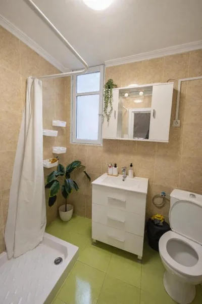 Affordable Rooms in Traditional Apartment — foto 3
