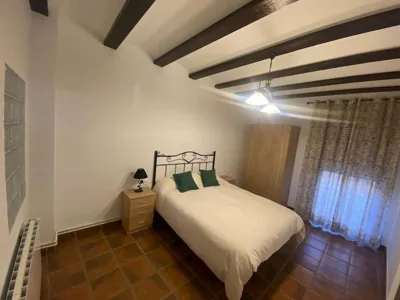 Agradable casa con chimenea interior y barbacoa. — photo 2