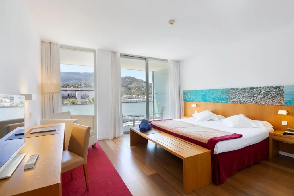 Camera doppia Superior con vista laterale sul mare e accesso alla spa - 1 o 2 letti — Aimia Hotel