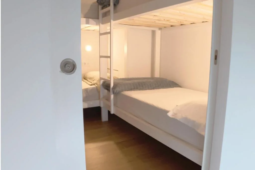 Aiora Hostel