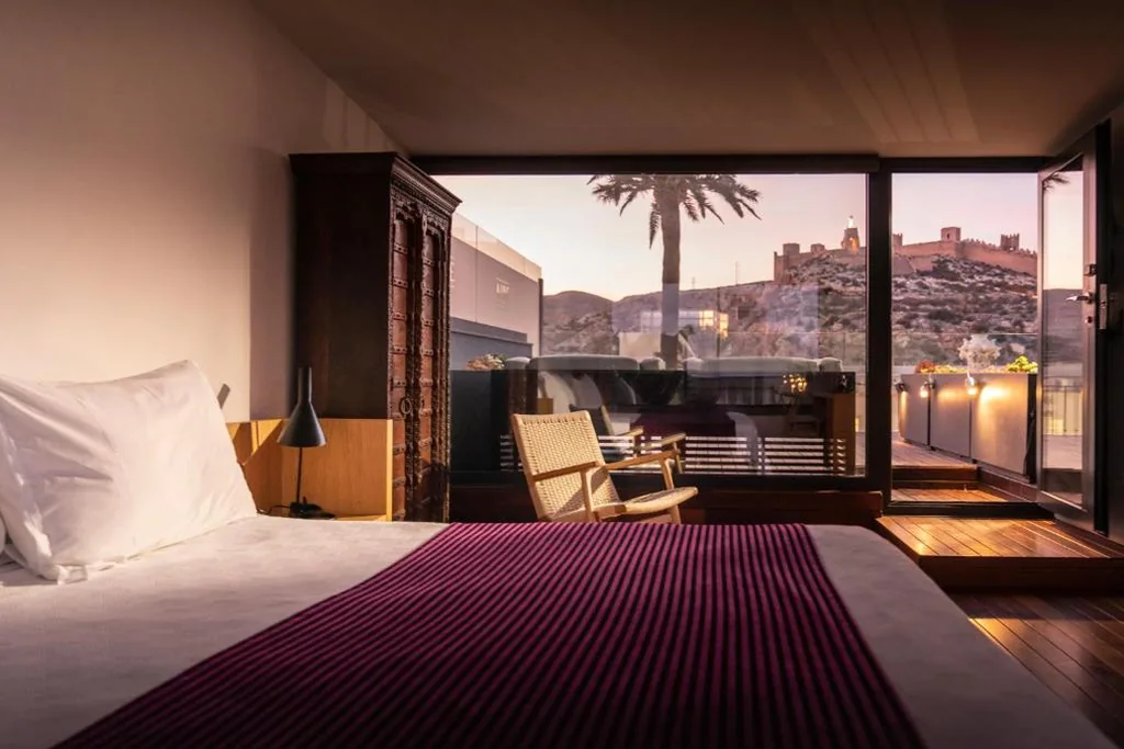Junior-Suite mit Terrasse — Aire Hotel & Ancient Baths