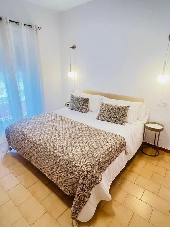 Camera doppia con balcone (3 adulti) — AIRE Vejer - recién reformado 2026
