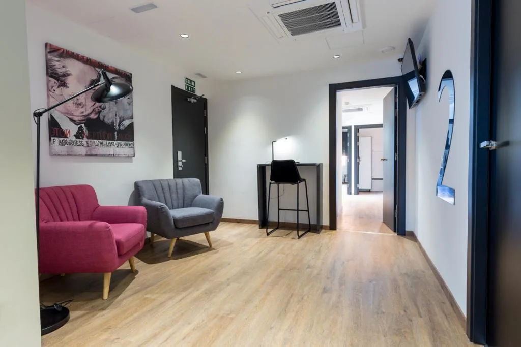 Twin Room — Airhostel Barcelona Airport 24h
