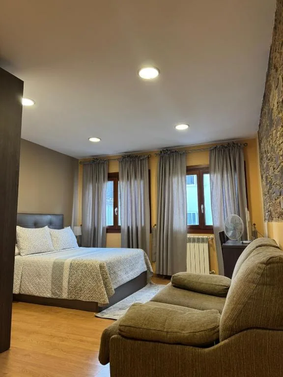 Großes Doppelzimmer — Airiños Aires