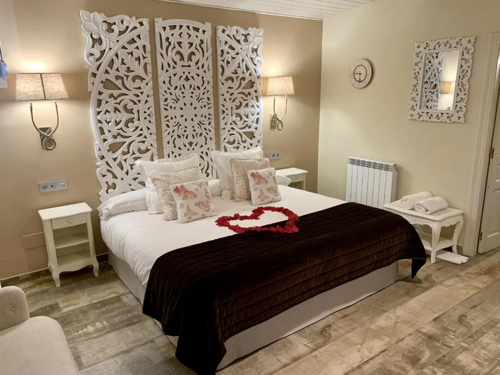Suite met bubbelbad — Akla Hotel Palacio Torre de Ruesga