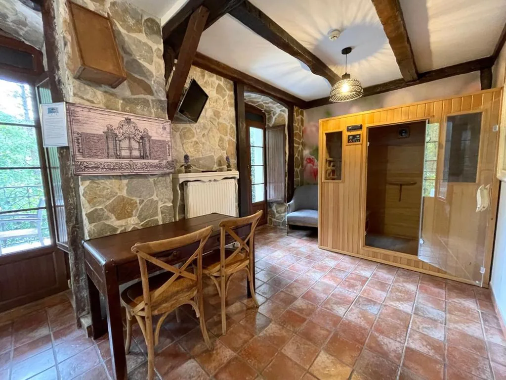 Suite with Sauna — Akla La Casa Del Puente