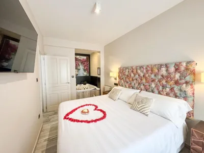 Akla Suites con Jacuzzi Santillana — foto 9