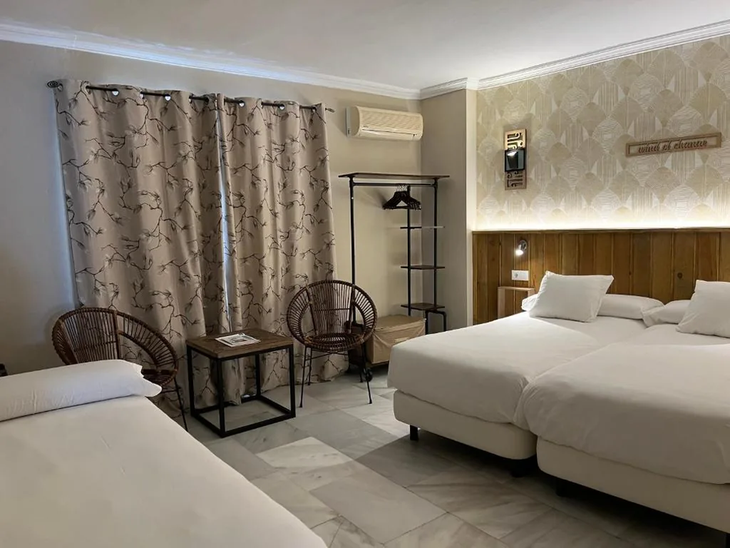 三人间 — Alameda Hostal Boutique