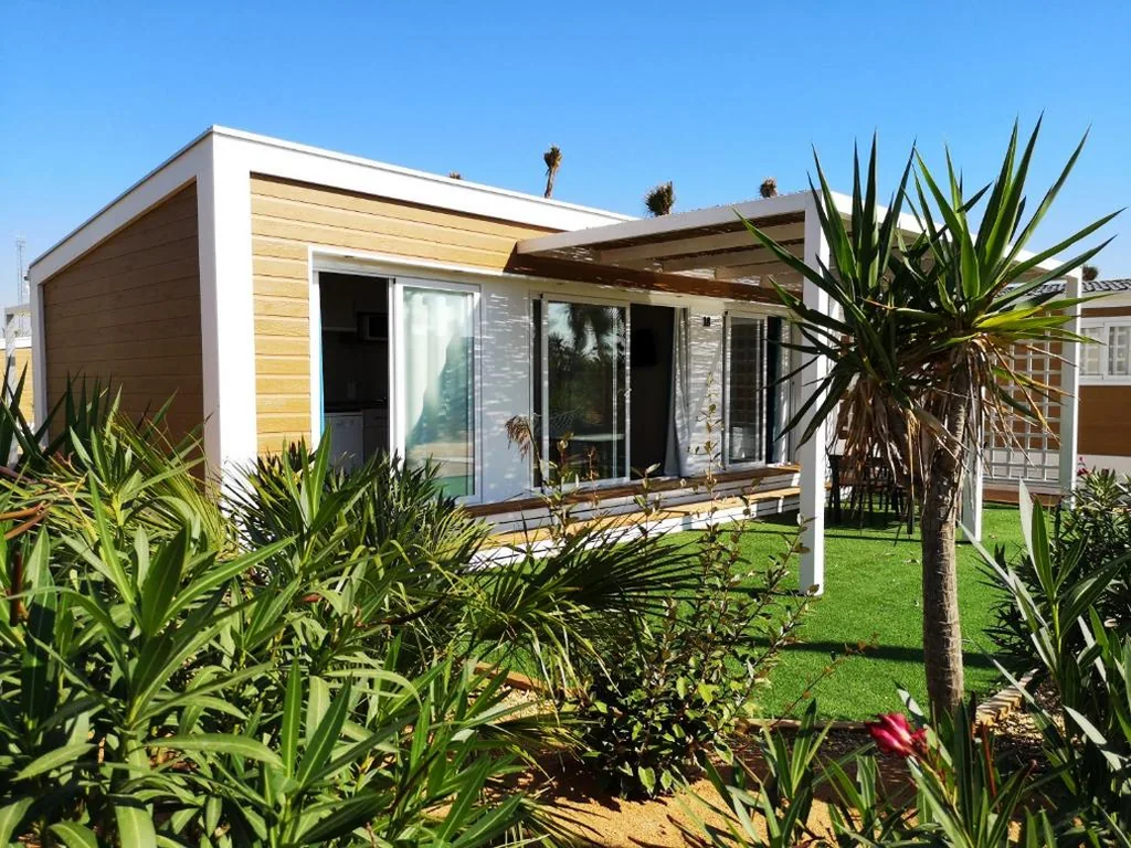 Bungalow Deluxe avec vue sur le jardin — Alannia Costa Blanca