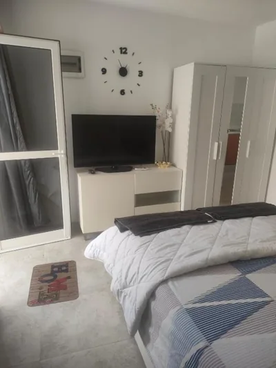 Alba 2 apartamento y Alba 3 habitación con baño — foto 9