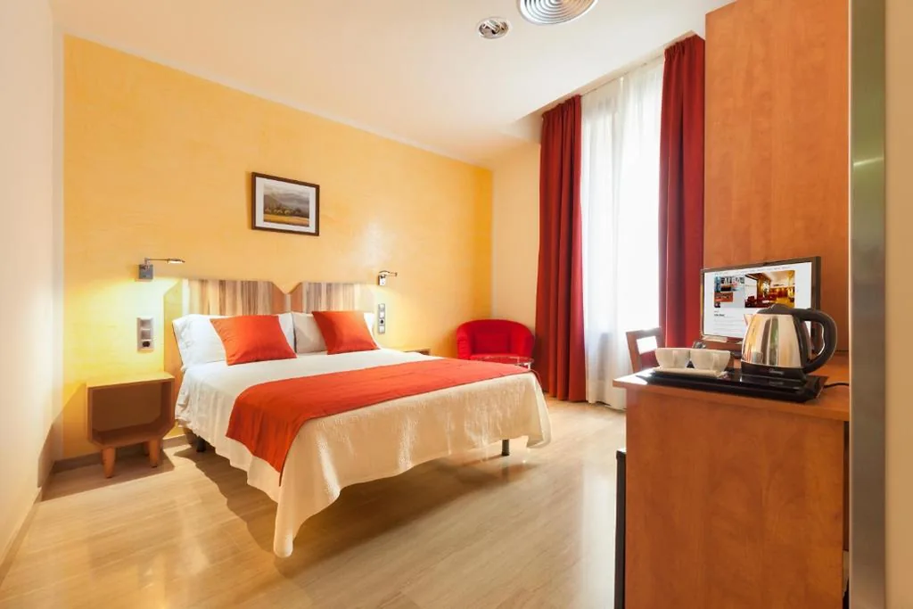 Camera doppia con letto supplementare — Alba Hotel