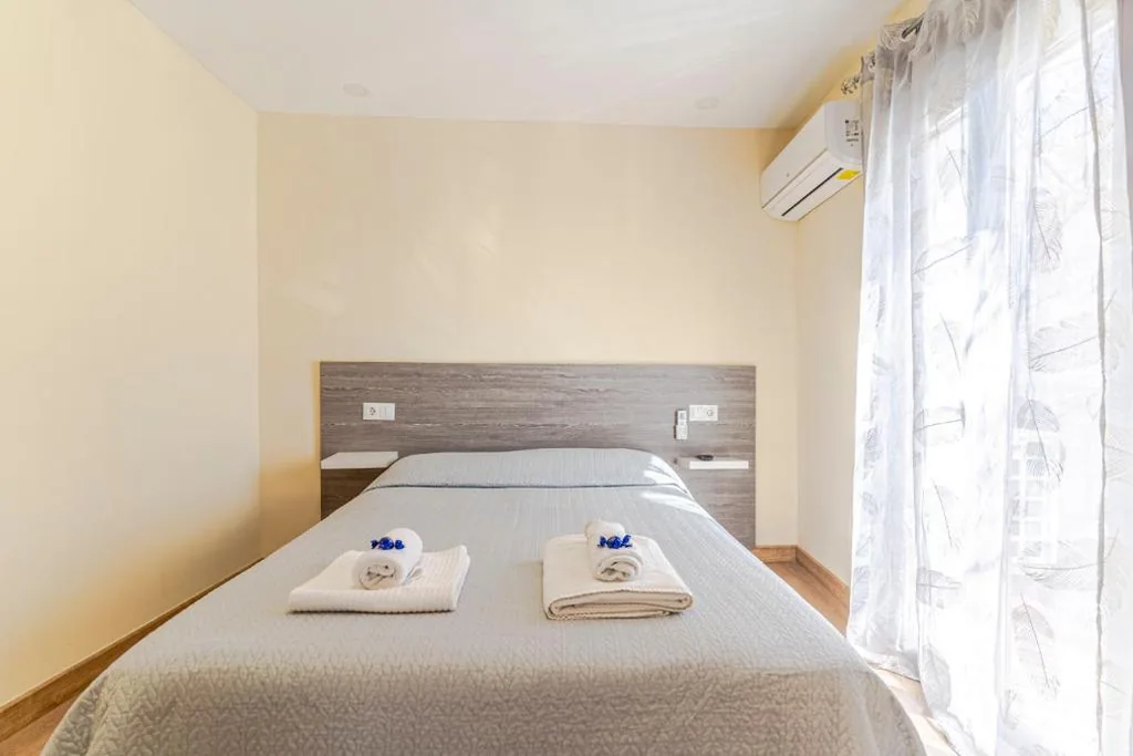 Albalh Apartamentos - La Casita de la Plaza en Albaicín Granada con Terraza Privada y Vistas Espectaculares