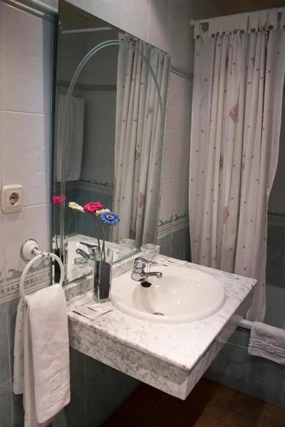 Albenzaire Hotel Asador — photo 3