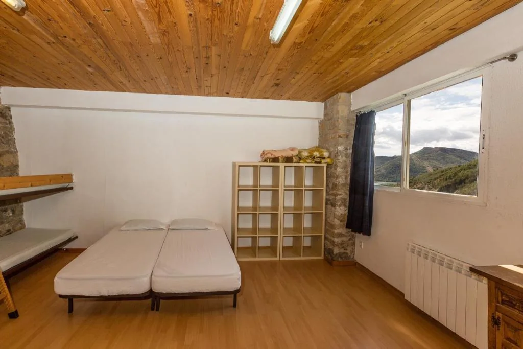 Camera Familiare con vista sul lago — Alberg La Solana
