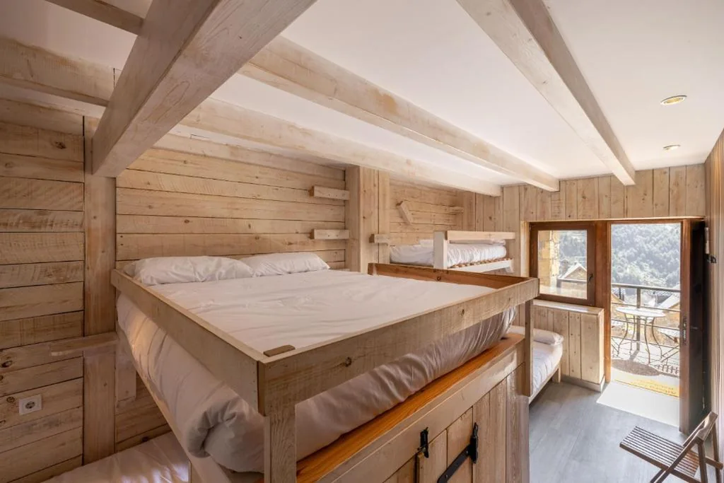 Familiekamer met badkamer — Alberg Taull
