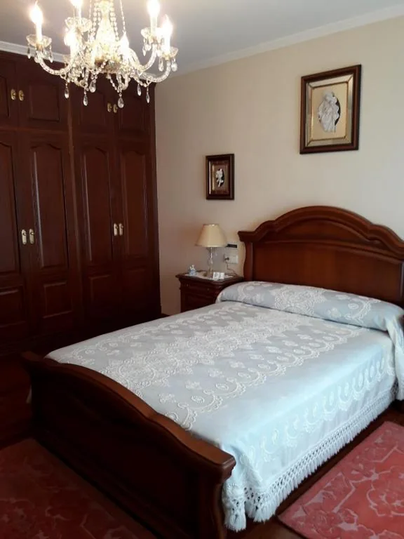 Doppelzimmer mit eigenem Bad — Albergue Agarimo