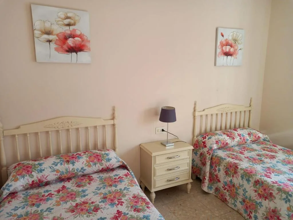 Standard-Doppelzimmer mit Gemeinschaftsbad — Albergue Agarimo