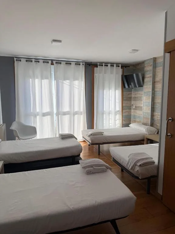 Familiekamer met eigen badkamer — Albergue Alfonso II