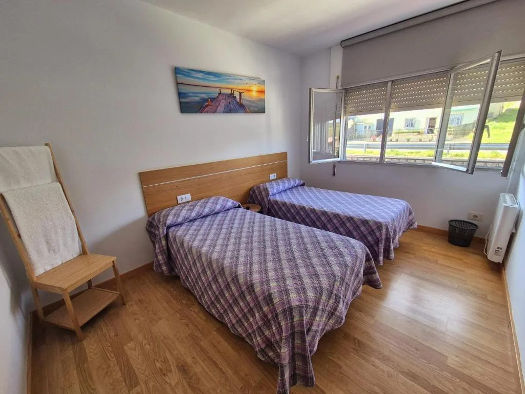 Camera doppia con bagno in comune — Albergue Alto da Pena EXCLUSIVE FOR PILGRIMS