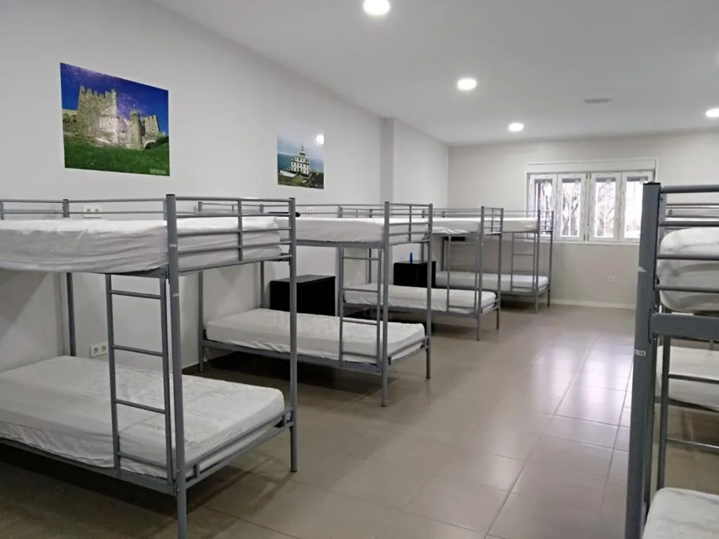 Letto a castello in camera condivisa mista — Albergue Barullo