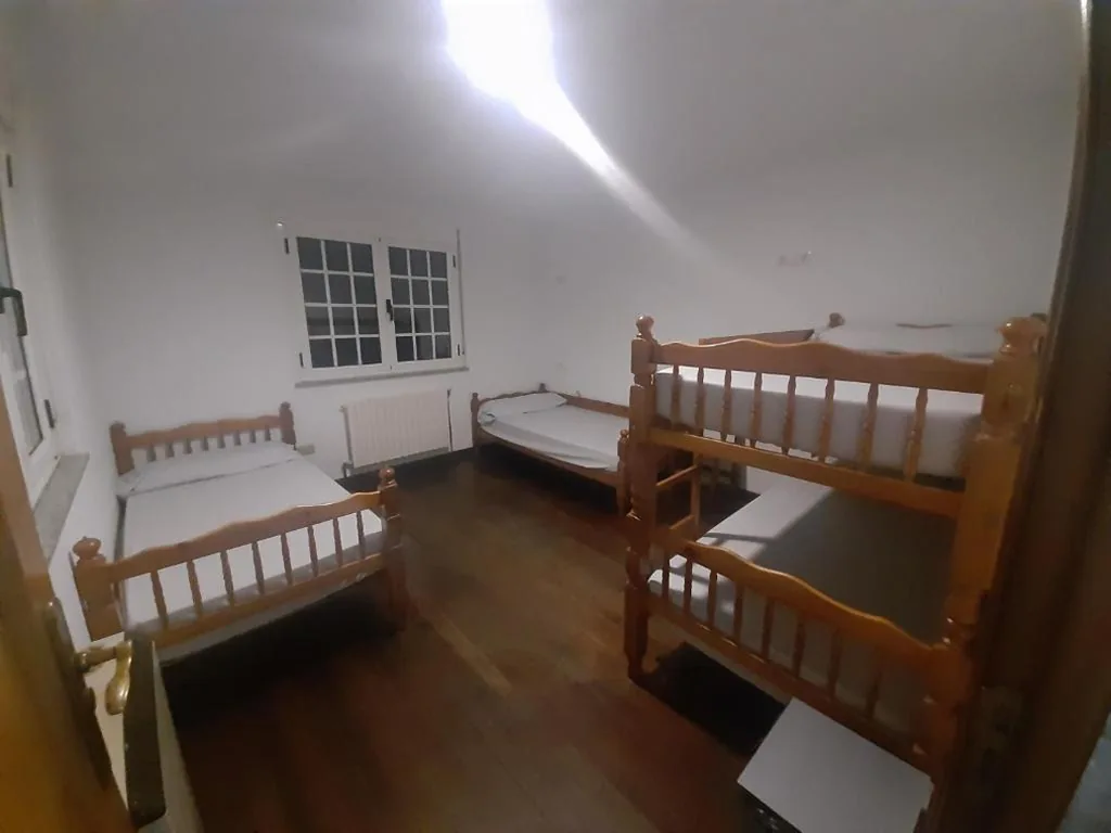 Habitación cuádruple — Albergue Berce do Camiño