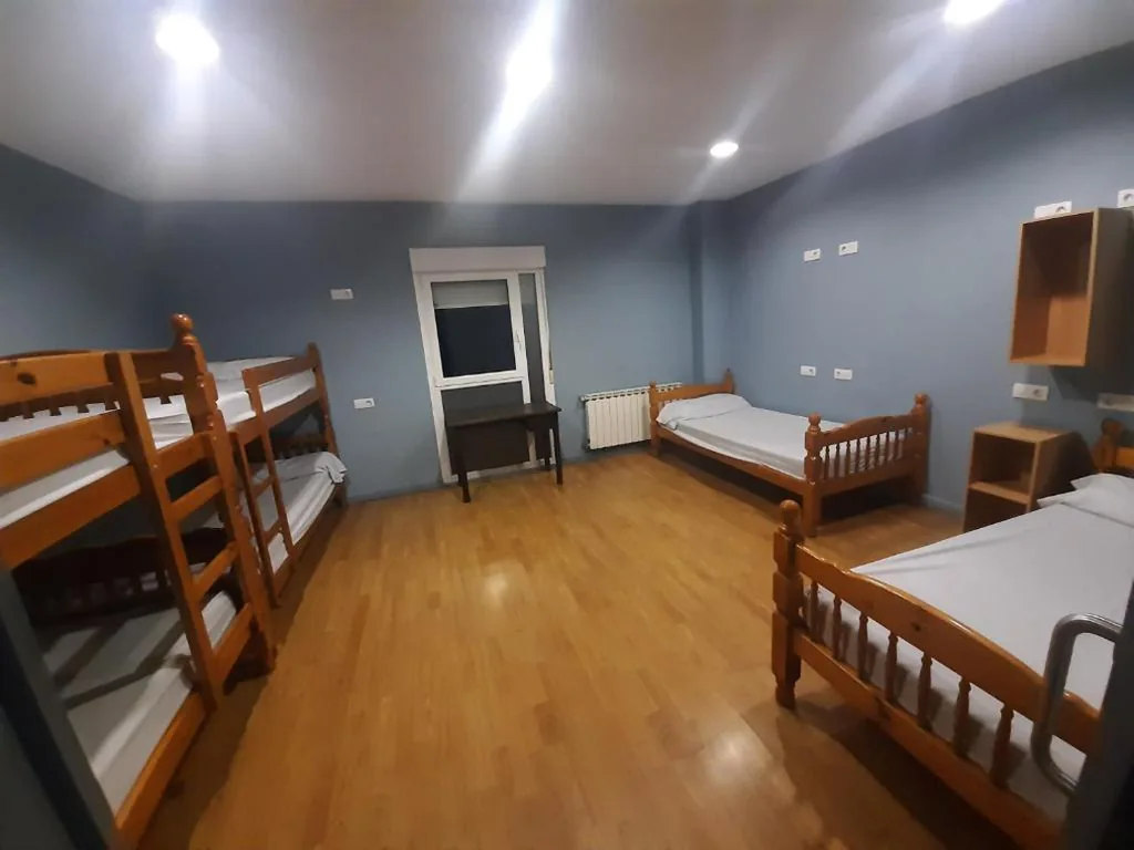 Litera en habitación compartida mixta — Albergue Berce do Camiño