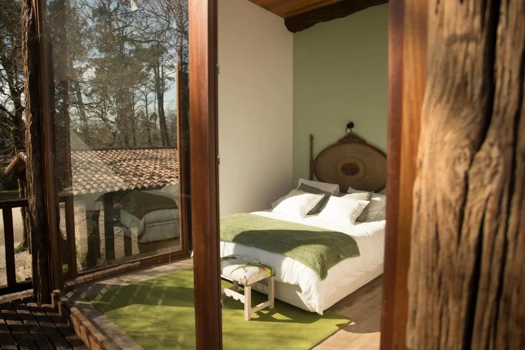 Habitación Doble con balcón — Albergue Bergando