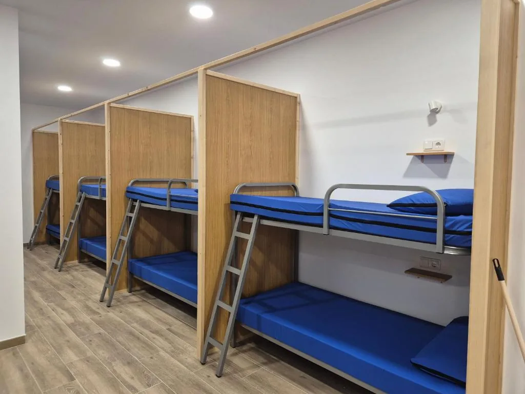 Beliche em quarto partilhado misto — Albergue Camino Espiritual
