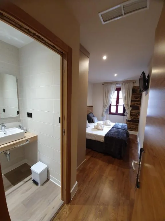 Habitación Doble - 2 camas — Albergue Casa Cuartel