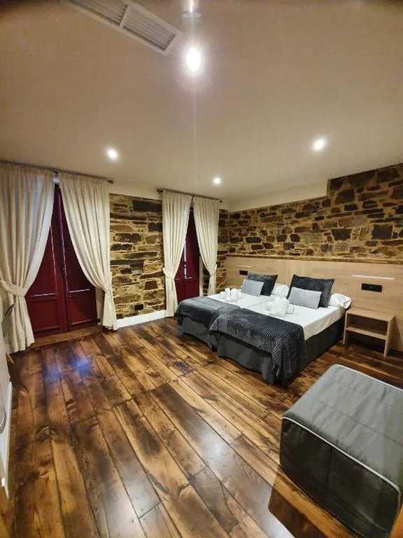Habitación Doble - 2 camas — Albergue Casa Cuartel