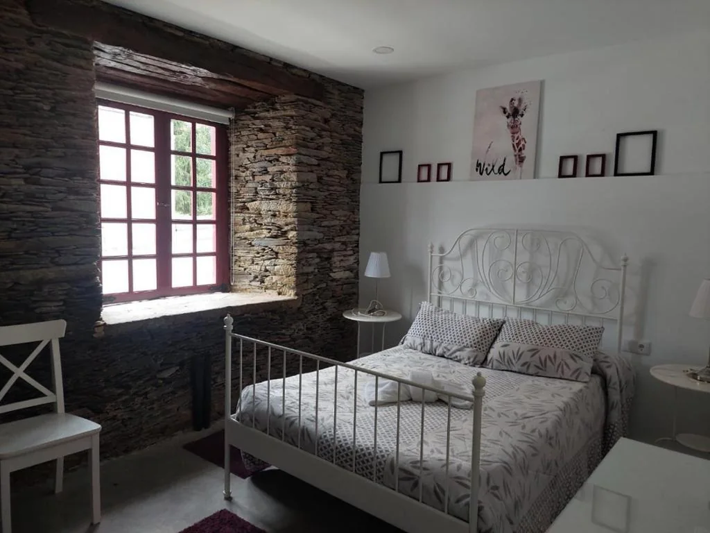 ALBERGUE CASTELOS