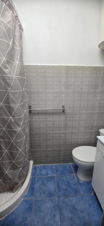 ALBERGUE CRISTINA habitaciones con baño privado y mini cocina — foto 7
